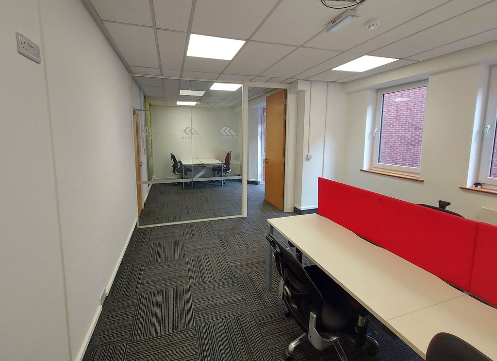 Property photo 3 of 6 Internal