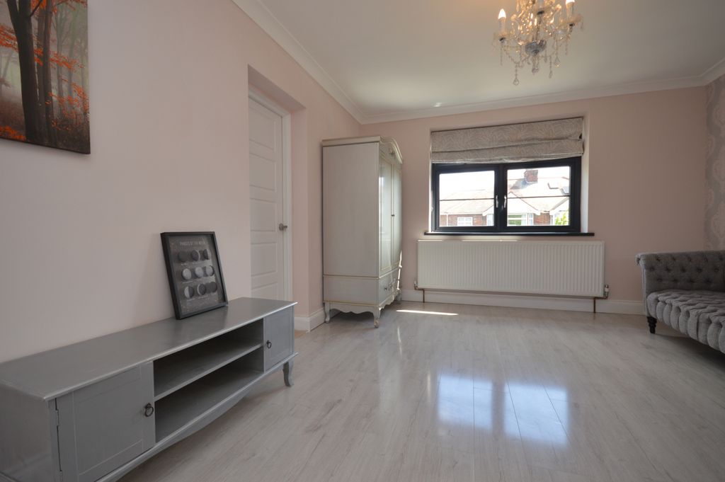 Property photo 2 of 6 Gallery