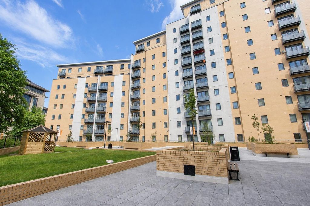 Property photo 1 of 5 Modern Apartment Complex With Sunny Courtyard...