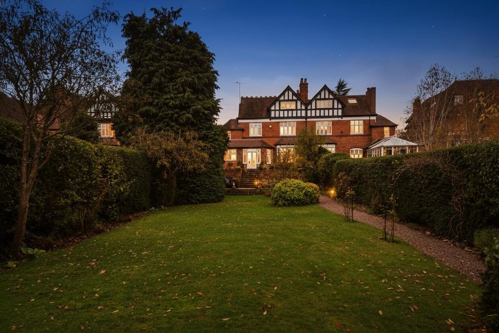 Property photo 3 of 28 32 St. Bernards Road_99.Png