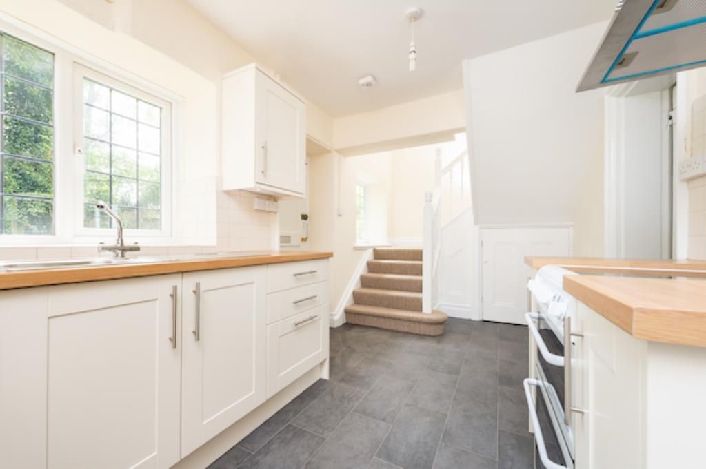 Property photo 3 of 13 Kitchen