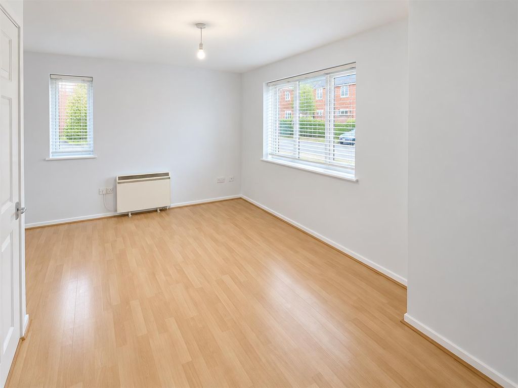 Property photo 2 of 10 8F42149B-1Fa3-4E9A-B2d2-36F55377d3Ac.Png