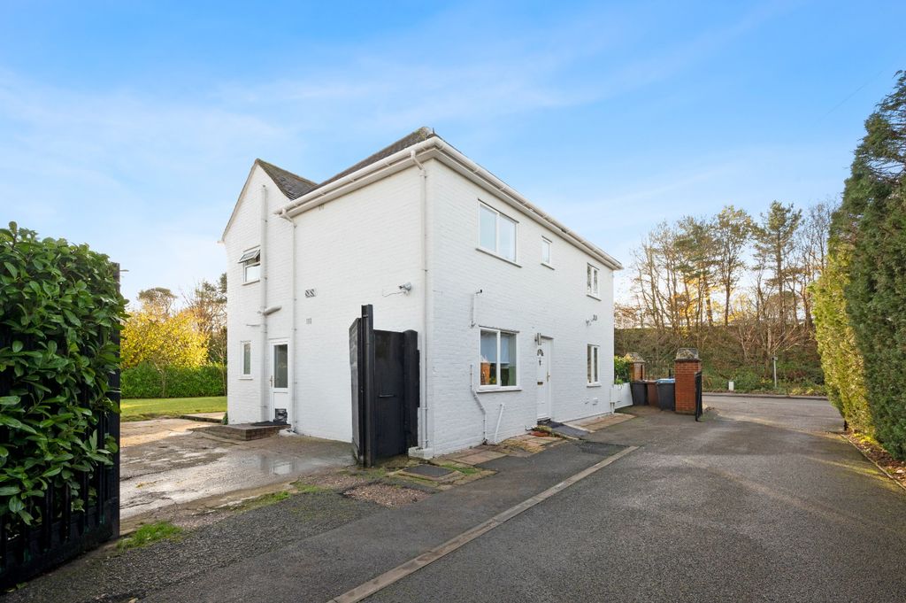 Property photo 3 of 17 579673