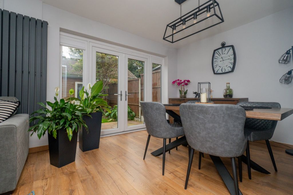 Property photo 3 of 13 Picture 3