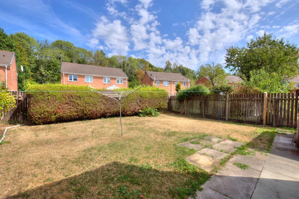 Property photo 3 of 20 3