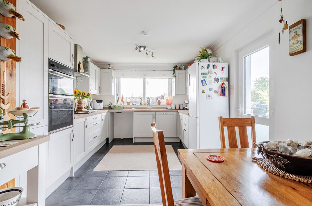 Property photo 3 of 21 1484320-15-6A43E8...