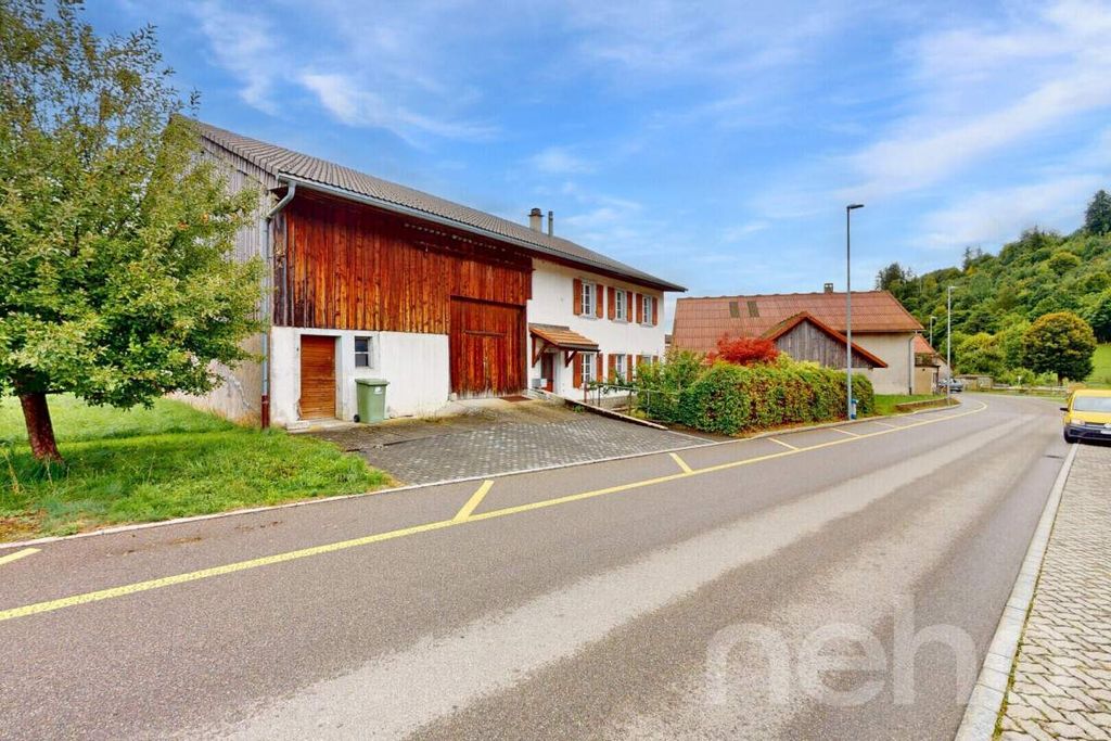 Property photo 3 of 12
