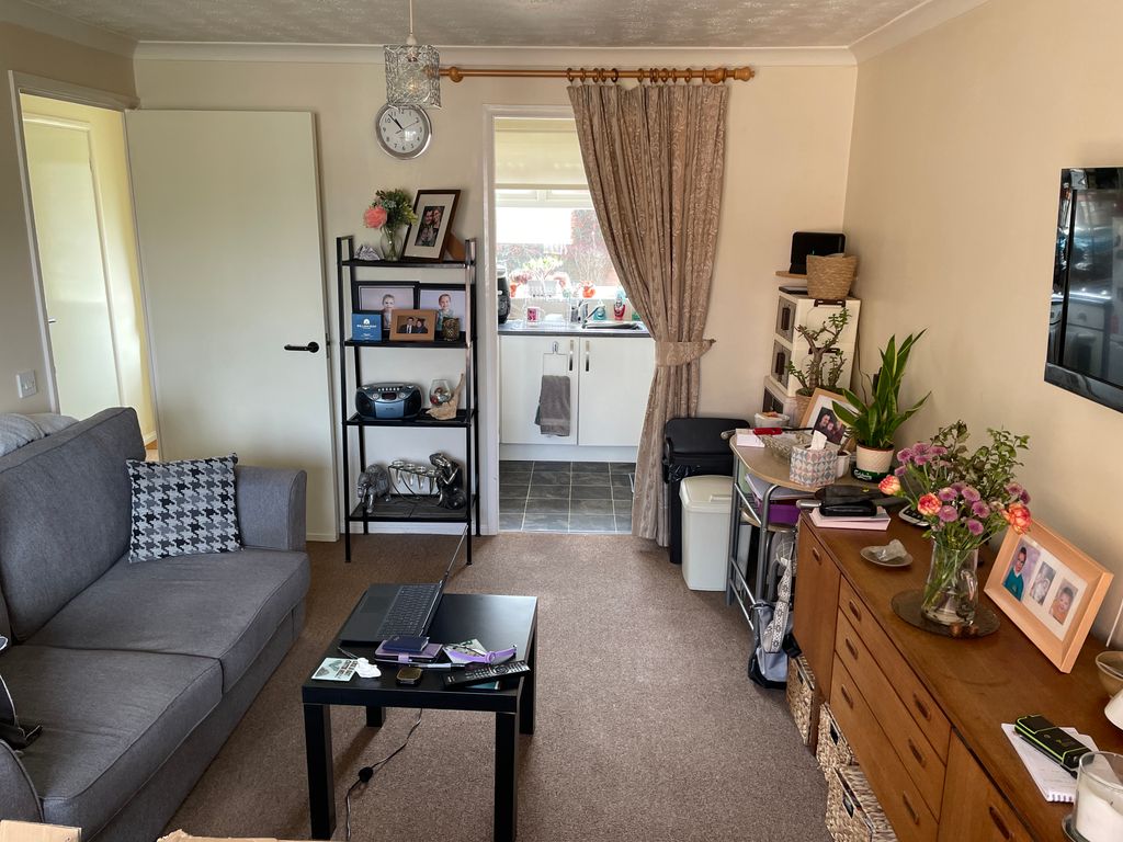 Property photo 3 of 7 Sitting Room