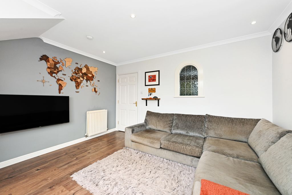 Property photo 3 of 12 Property Image 3