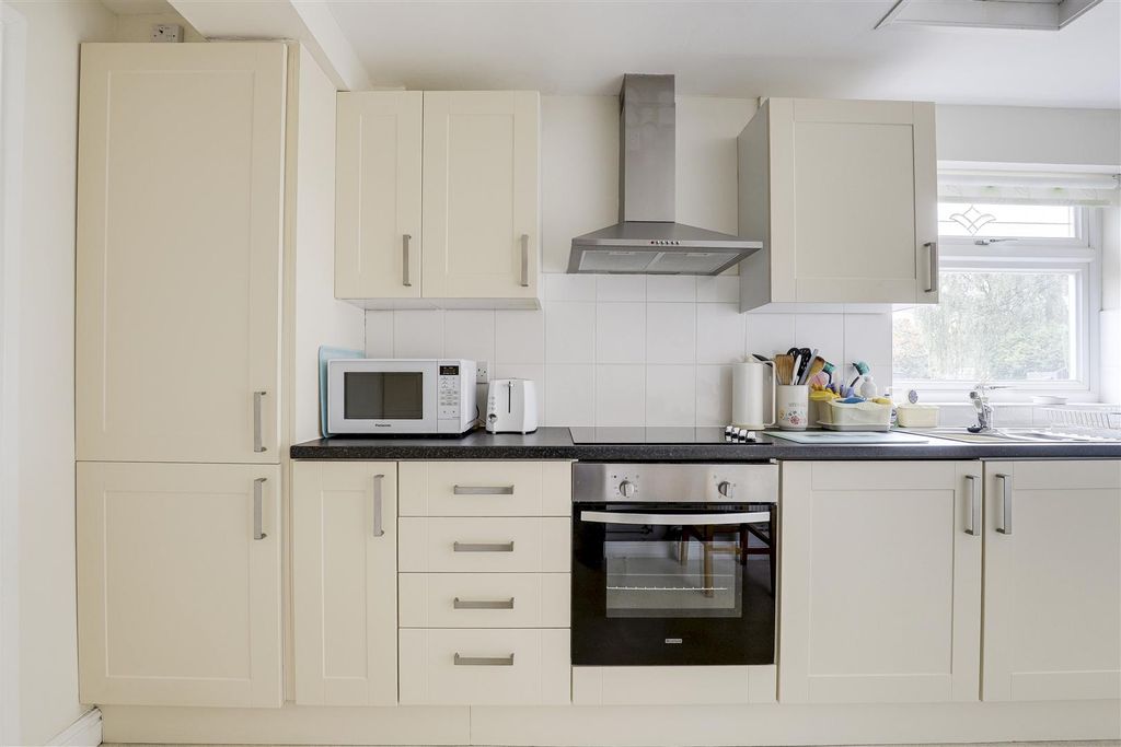 Property photo 3 of 17 9605.Jpg