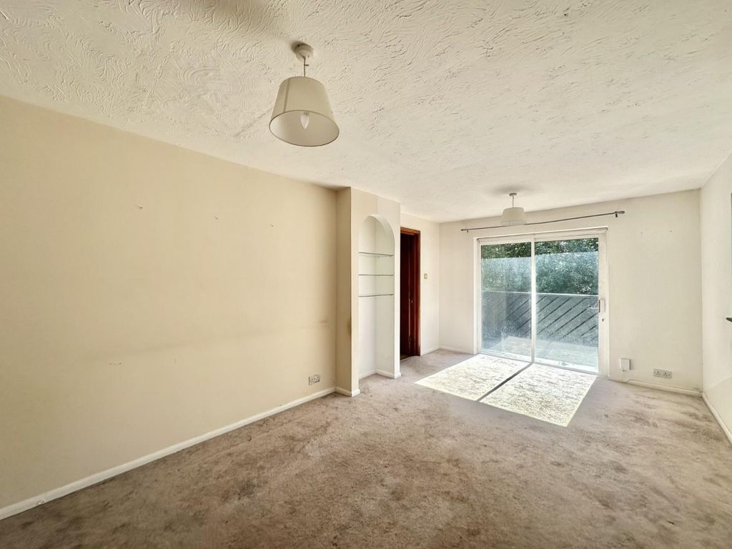 Property photo 1 of 10 Thumbnail_Img_7040.Jpg