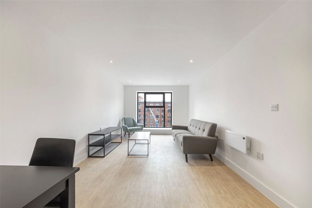 Property photo 2 of 12