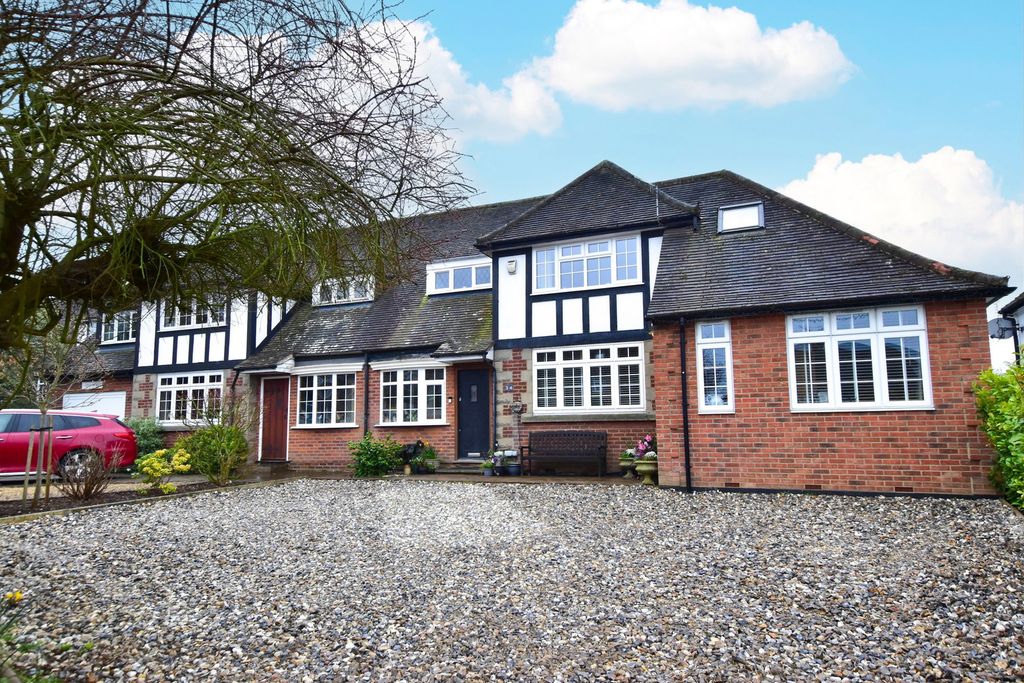 Property photo 1 of 26