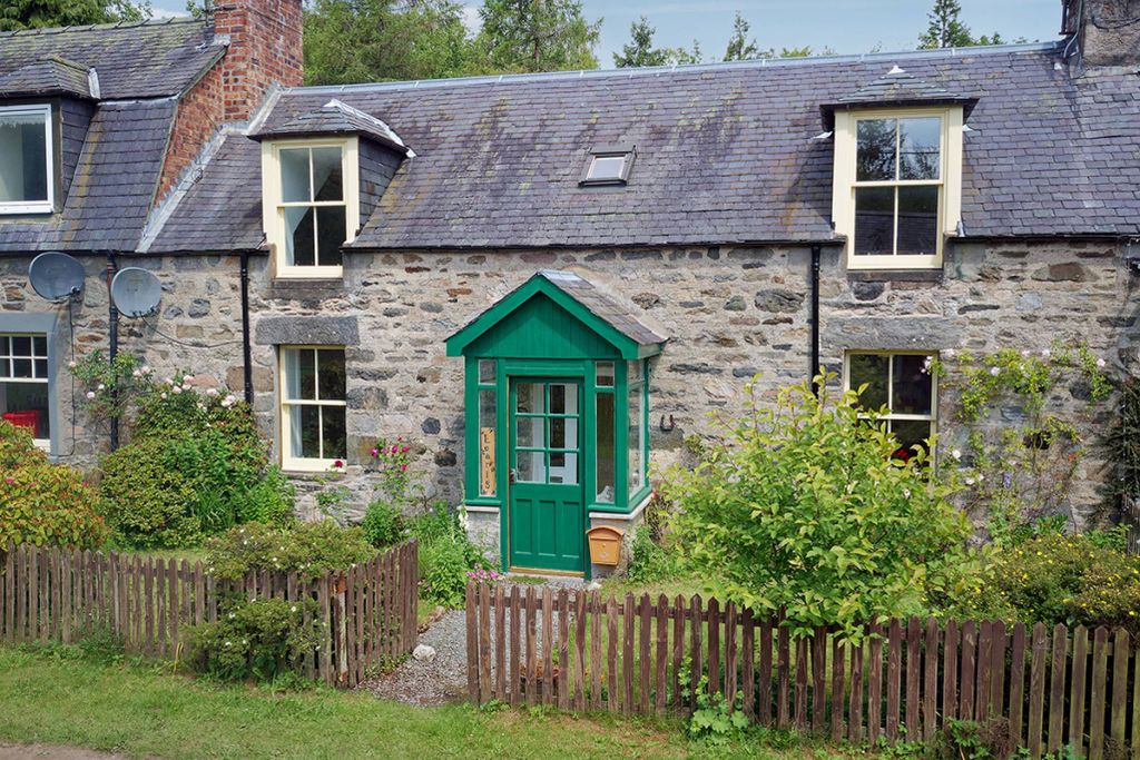 Property photo 1 of 30