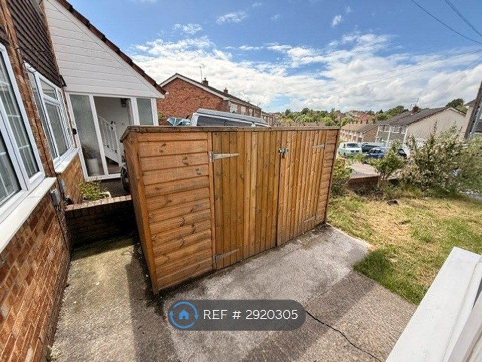 Property photo 2 of 28