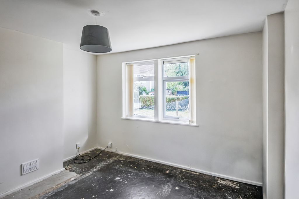 Property photo 3 of 20 51 Martins Croft, Colerne, Wiltshire, Sn14 8Dt