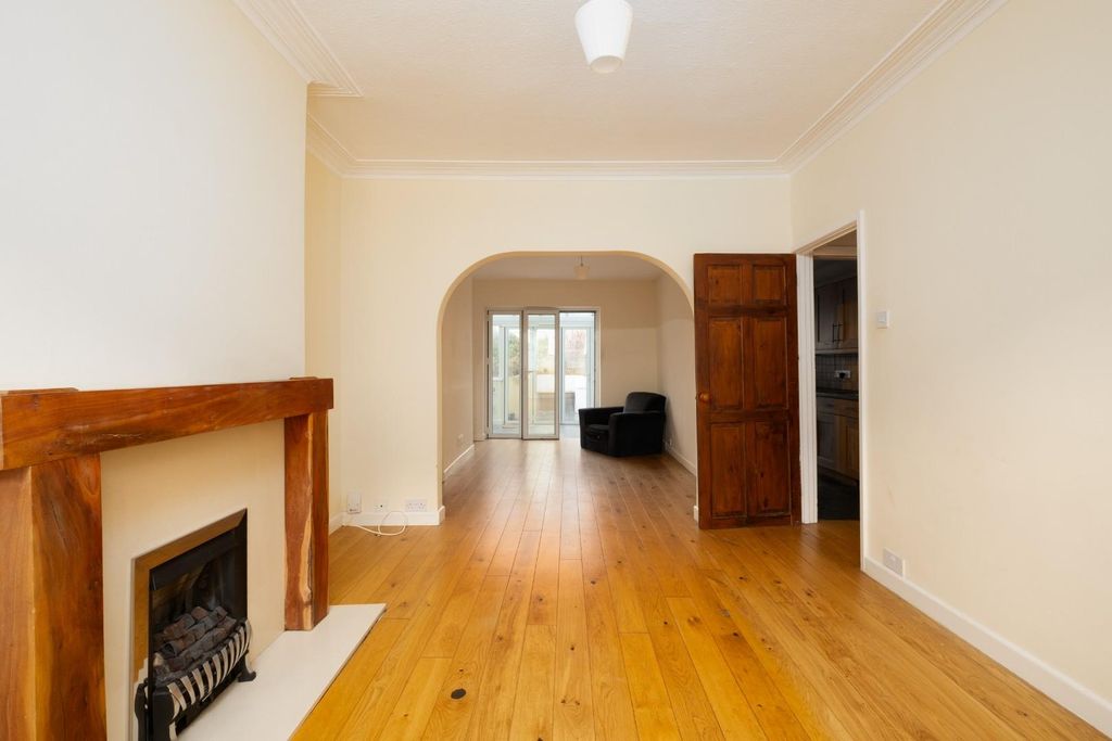 Property photo 1 of 17 15 Agate Street, Bs3--16.Jpg