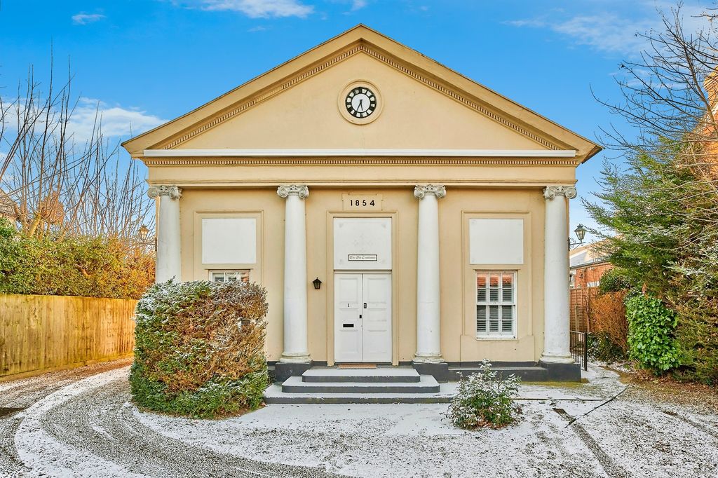 Property photo 1 of 11