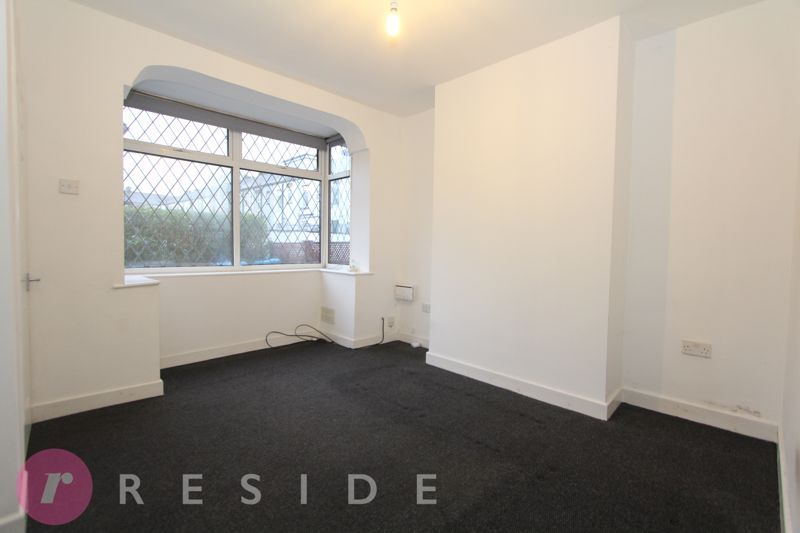 Property photo 2 of 12 Lounge