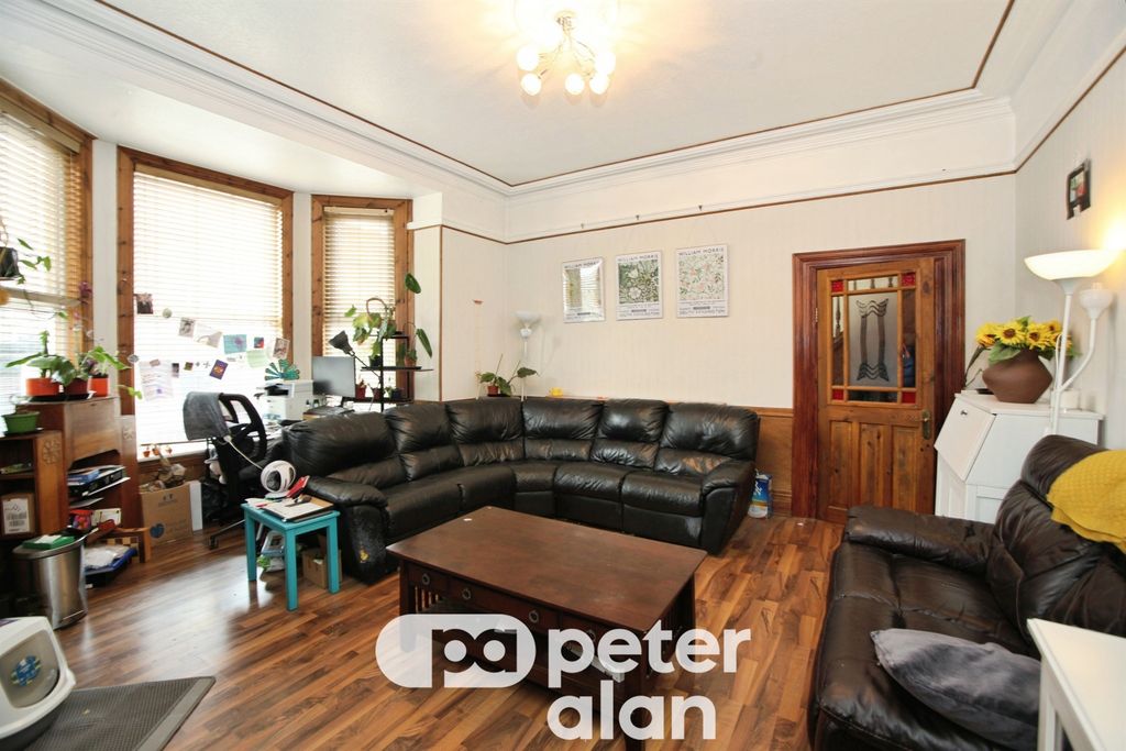 Property photo 3 of 28
