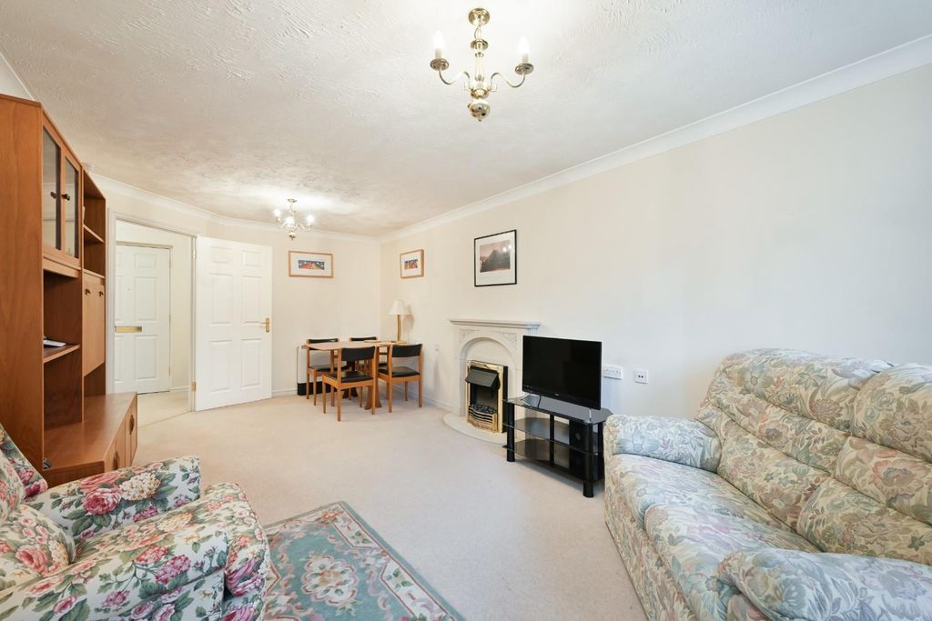 Property photo 2 of 13 Delacy Court