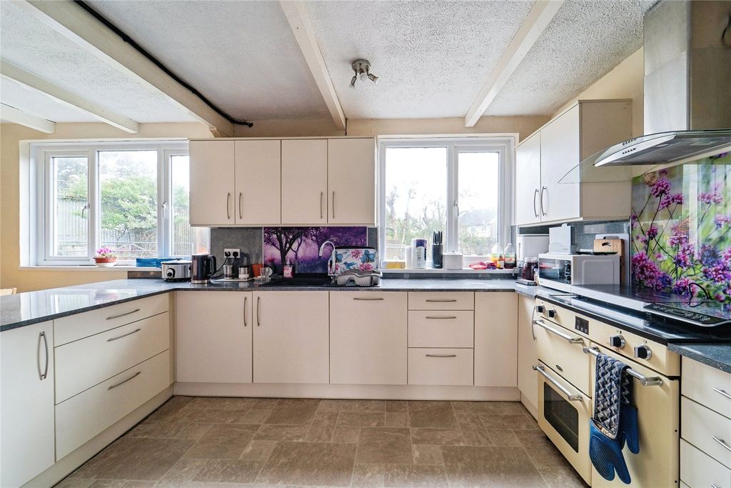 Property photo 3 of 31 Picture No. 27