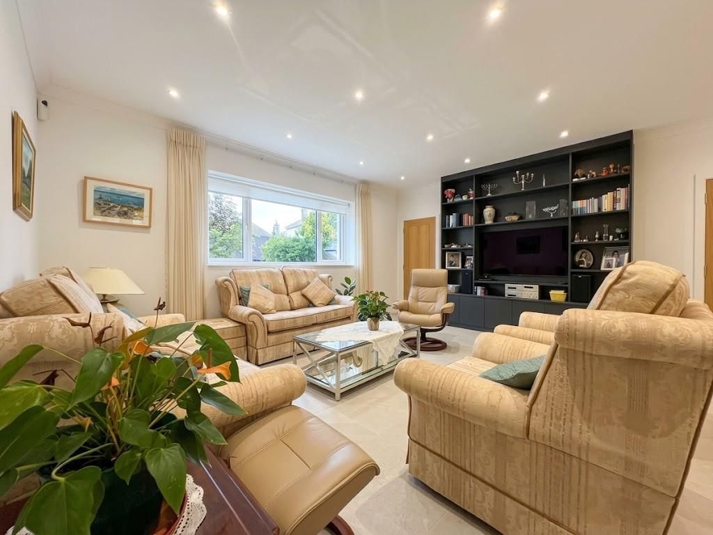 Property photo 2 of 17 14.Jpg