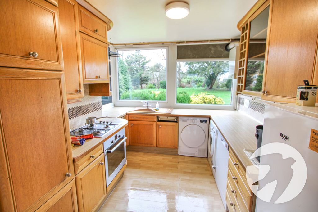 Property photo 2 of 12 Picture No. 14