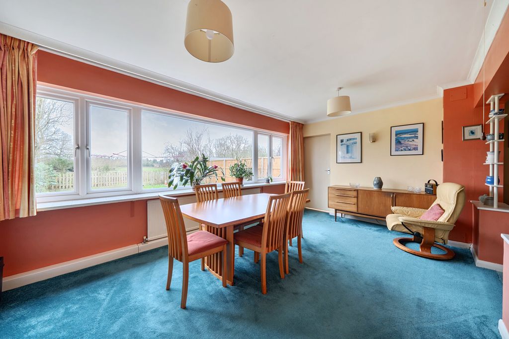 Property photo 3 of 20 1403962-3-6995c00...