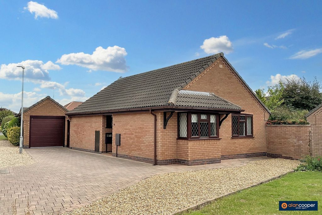 Property photo 1 of 15 4487872