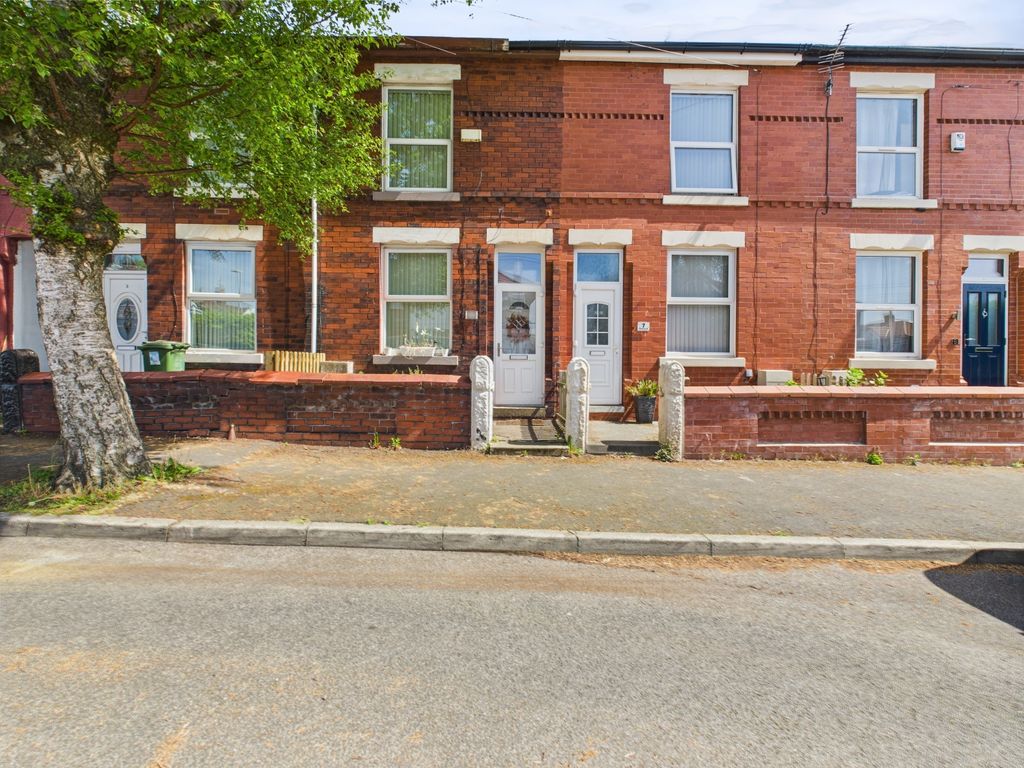 Property photo 2 of 17 Cam03729G0-Pr0045-Still002
