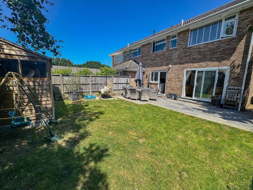 Property photo 2 of 19