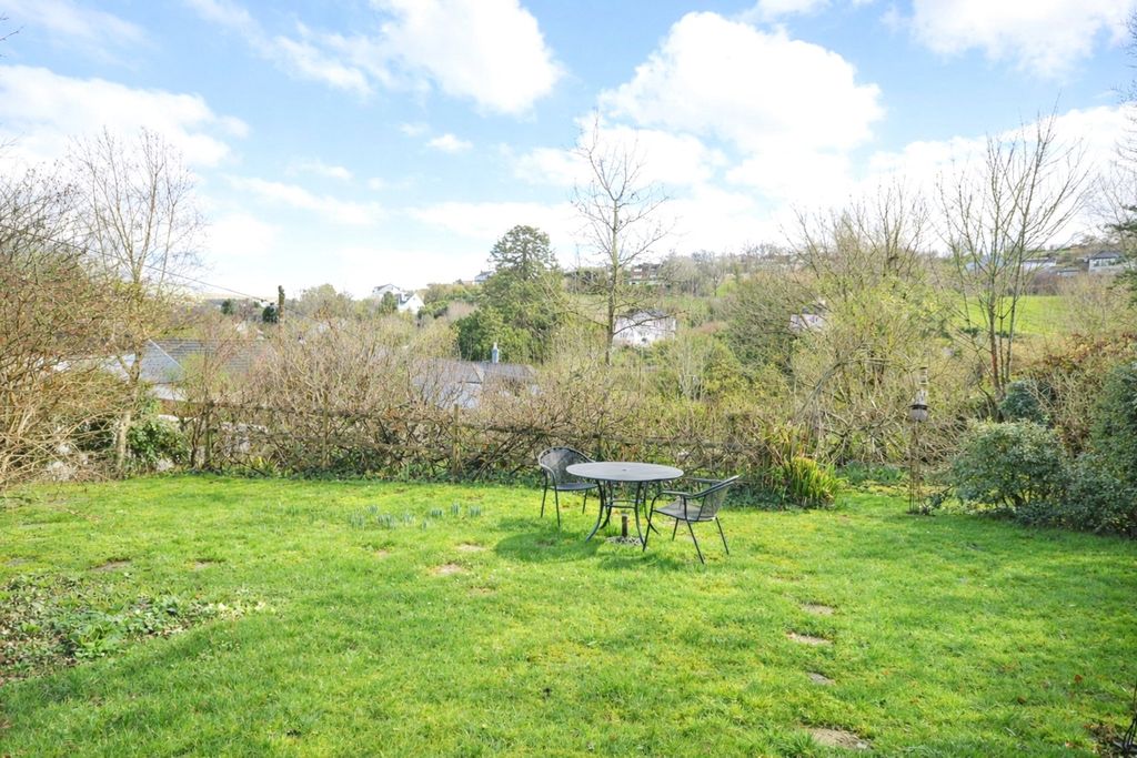 Property photo 2 of 25 Picture No. 50