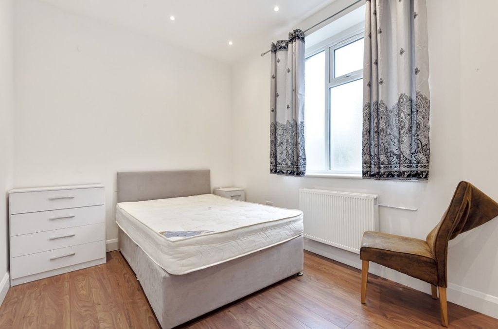 Property photo 3 of 8 607351 (4)
