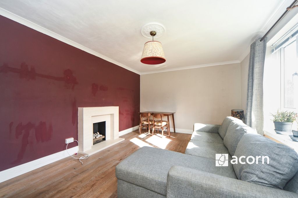 Property photo 2 of 10 Reception