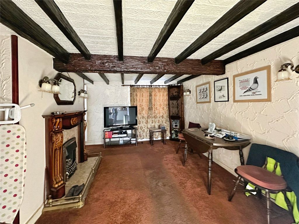 Property photo 3 of 23 Picture No. 12