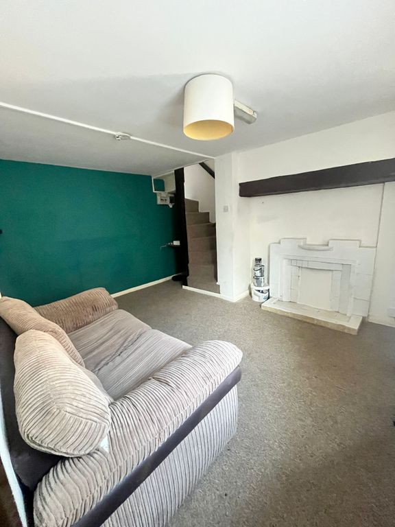 Property photo 2 of 6