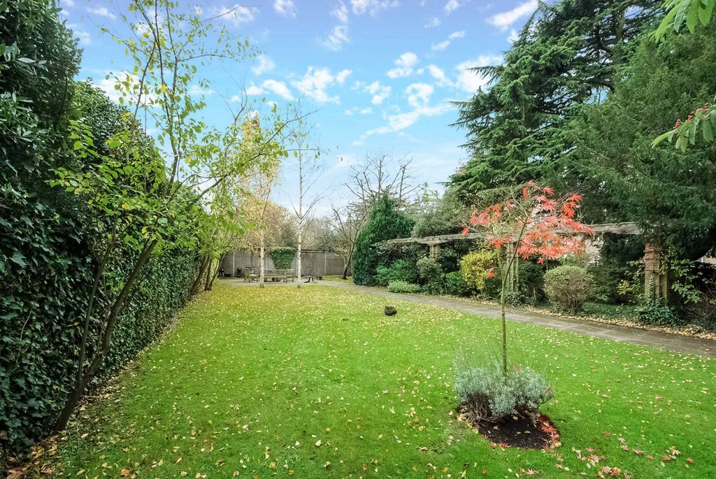 Property photo 3 of 11