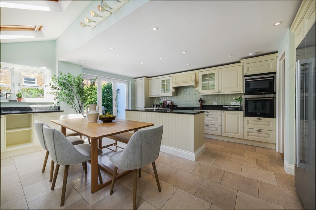 Property photo 1 of 29 Kitchen