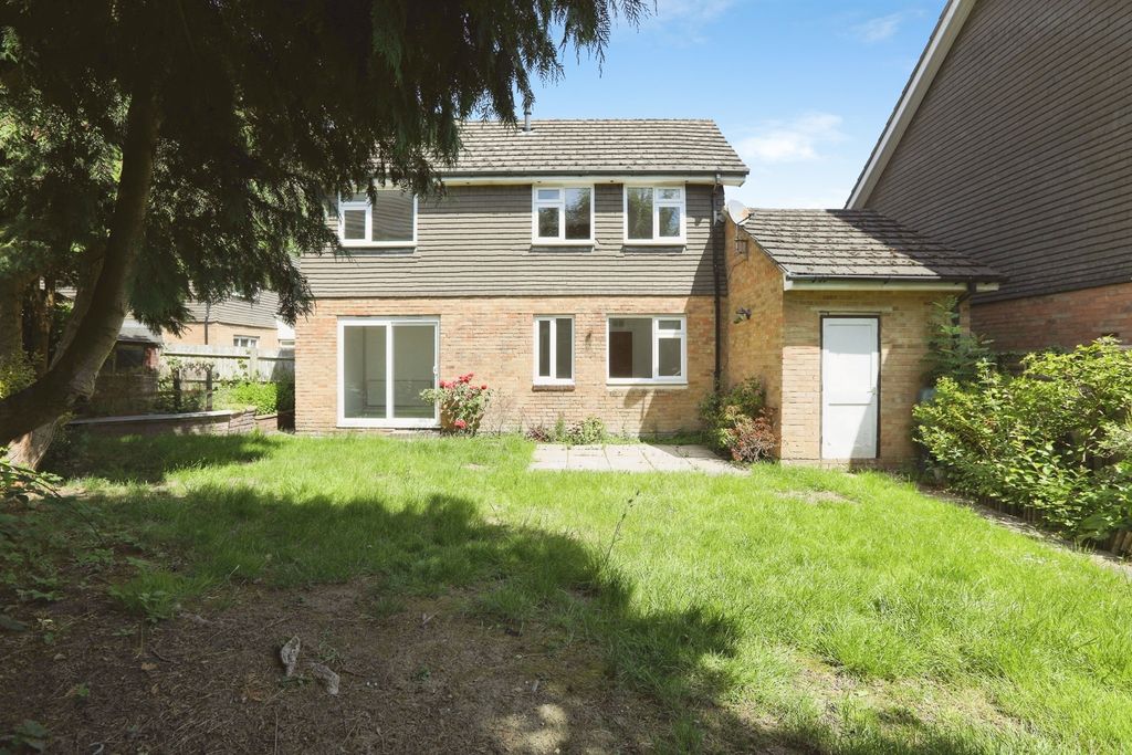 Property photo 3 of 12