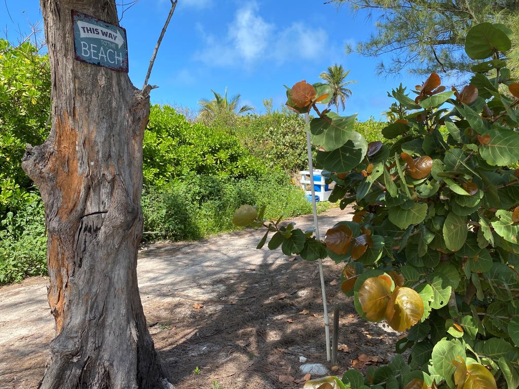 Property photo 2 of 8