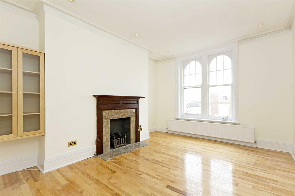 Property photo 1 of 5