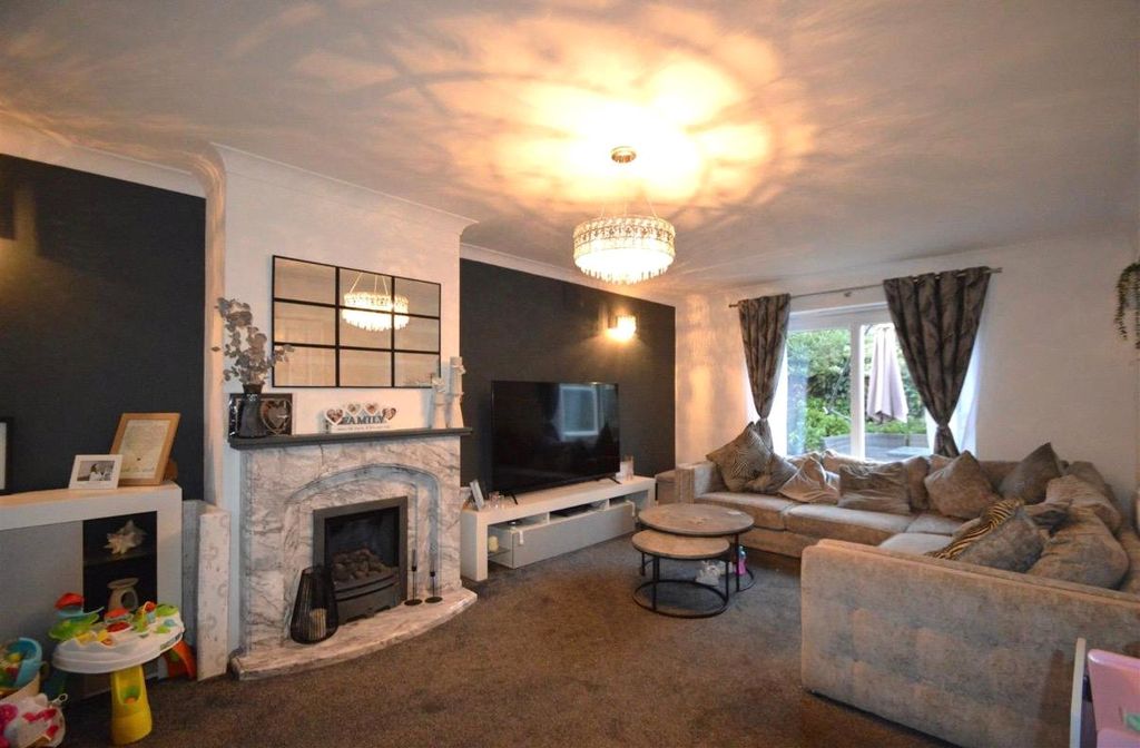 Property photo 2 of 15 Picture No. 29