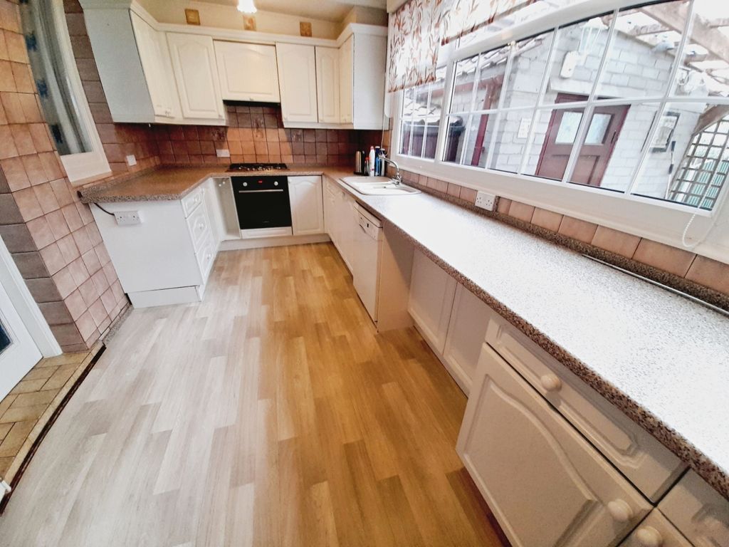 Property photo 3 of 15 Pbox-Img.Jpg