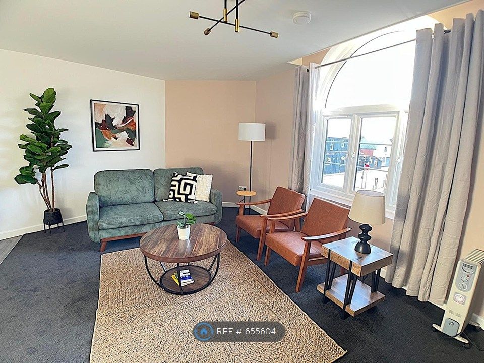 Property photo 2 of 9 Lounge