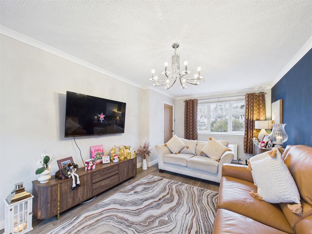 Property photo 2 of 25 Cam01486G0-Pr0925-Still023.Jpg