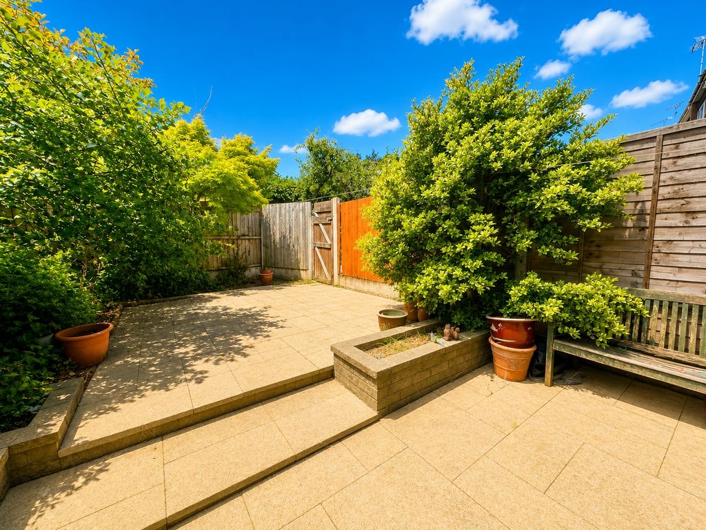 Property photo 2 of 21 Picture No. 15