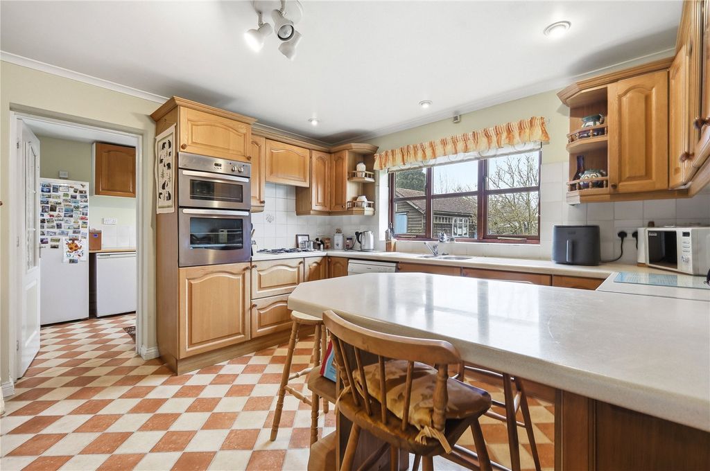 Property photo 2 of 24 Picture No. 18