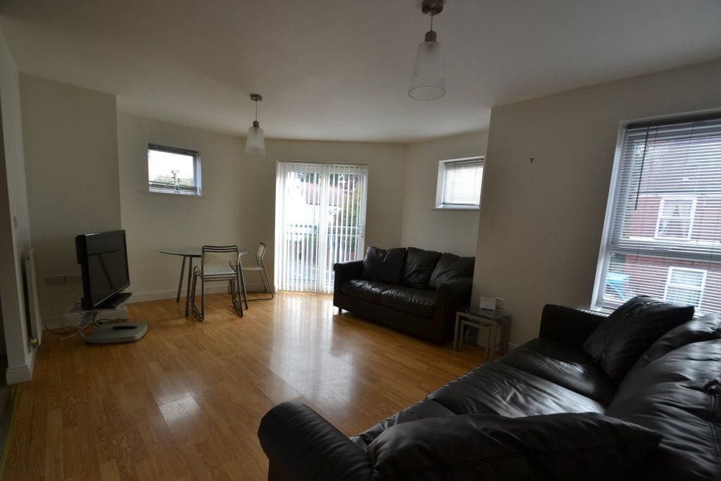 Property photo 2 of 6