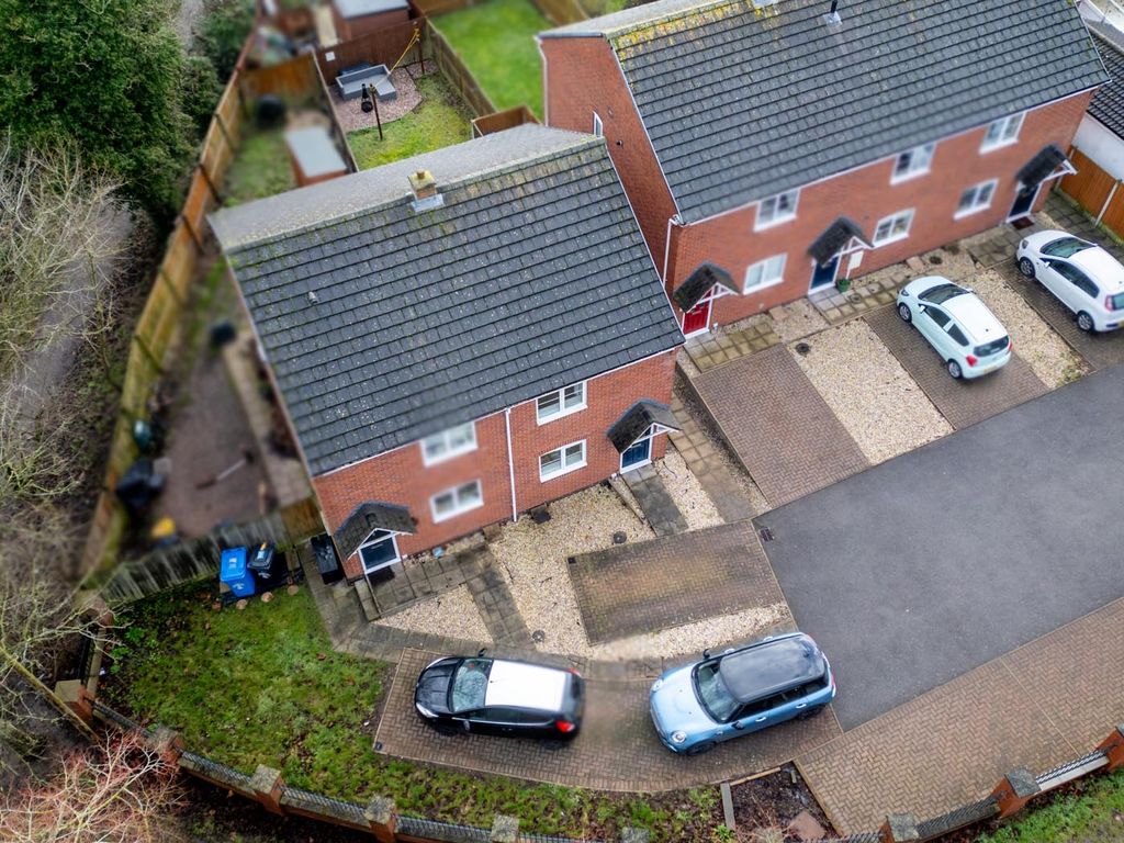 Property photo 3 of 25 147Tinkersgreenroadtamworthb775Lj5Copy